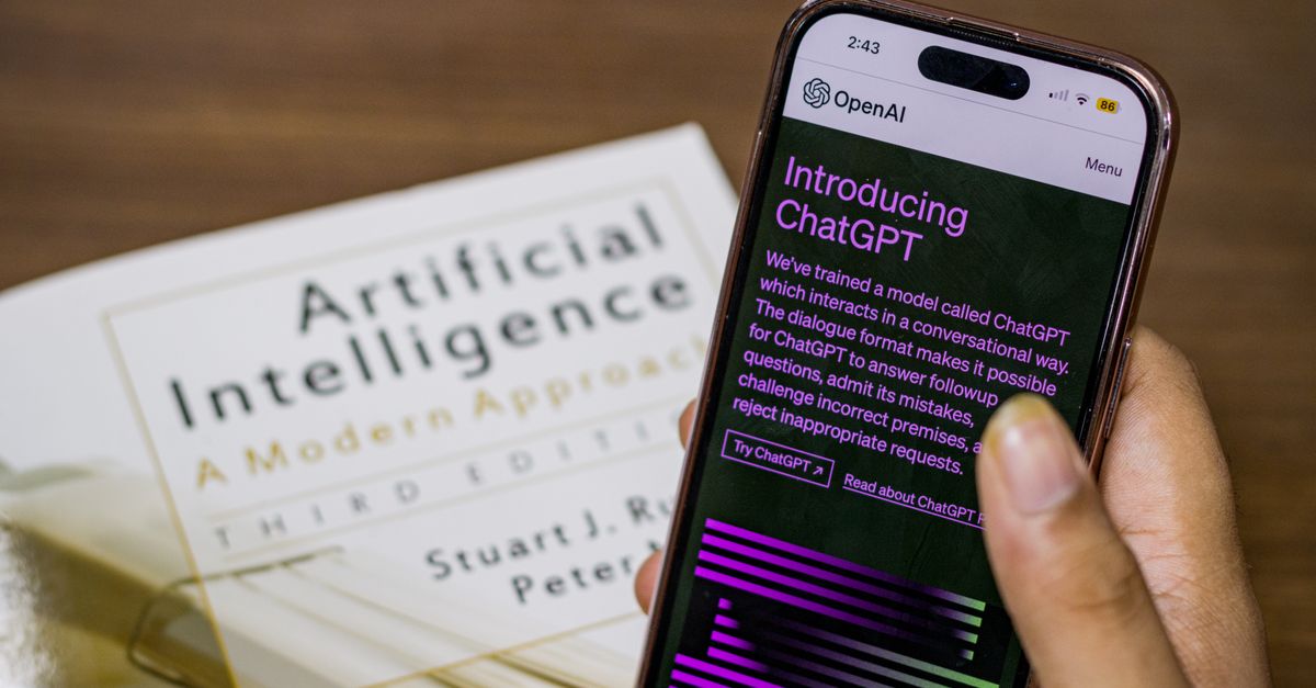 Gratis ChatGPT krijgt onbeperkte chats, terwijl OpenAI’s speaker uitlekt